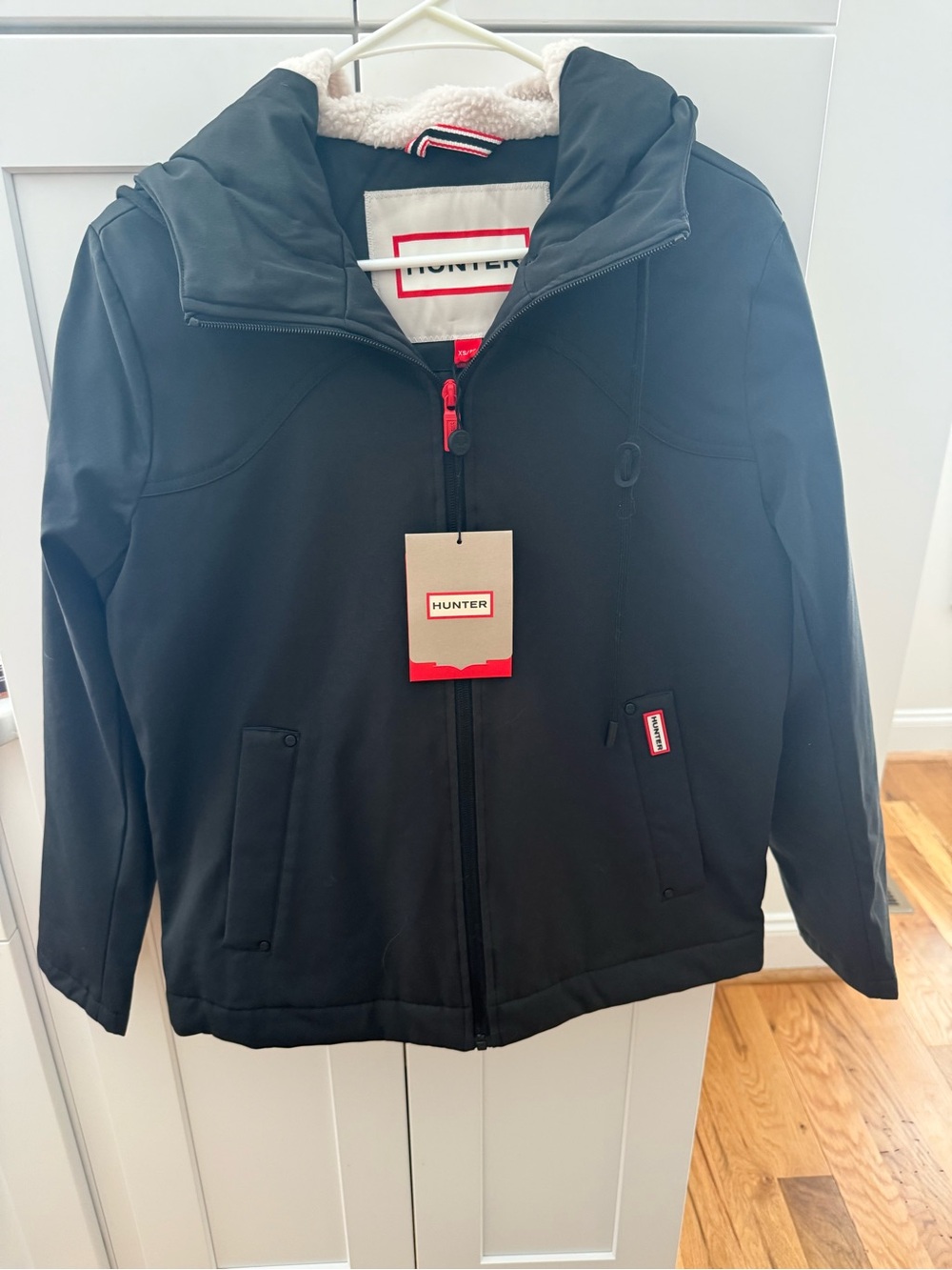 HUNTER Blake Short Rain Jacket - Insulated
NWT sz XS
